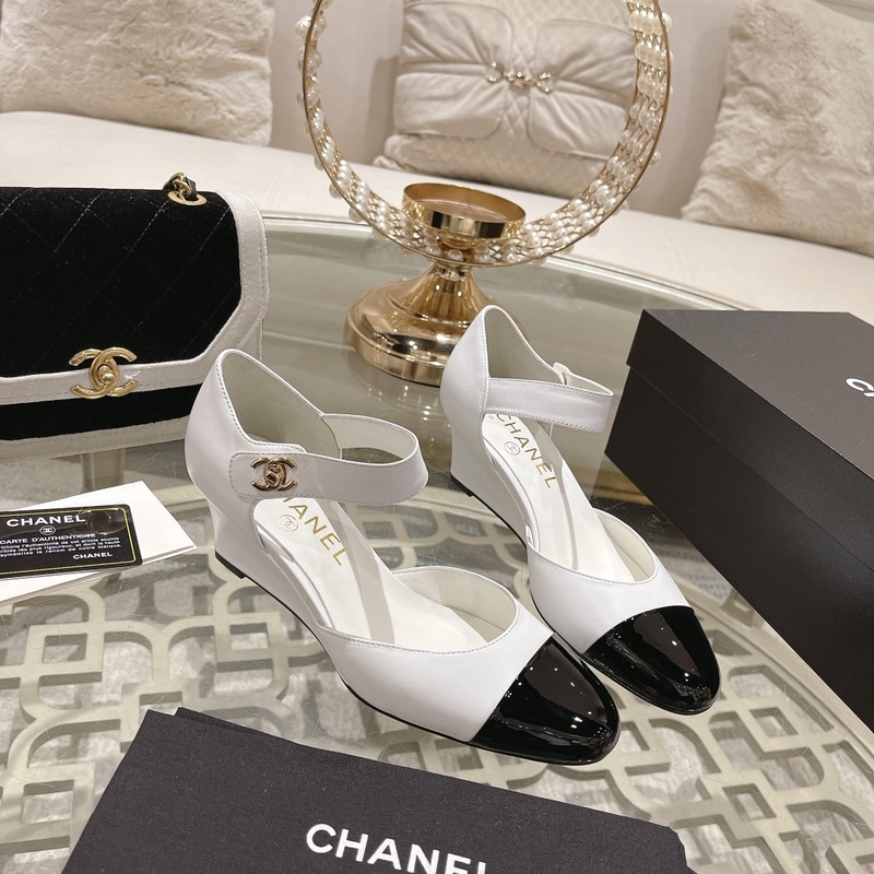 Chanel Women's Shoes 543